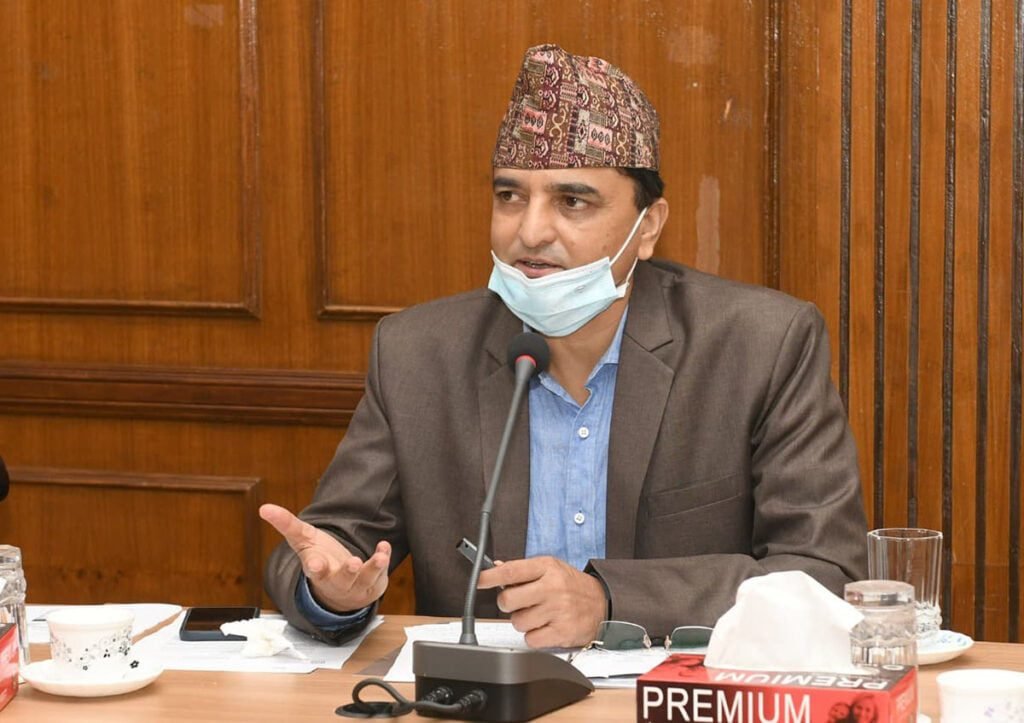 प्रधानमन्त्री ओलीलाई योगेशको जवाफ : हामी एकपछि अर्को कारबाही भोग्न तयार छौं