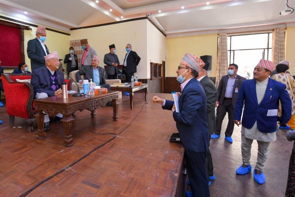 कृष्णभक्त पोखरेल ओली समूहमा प्रवेश, ‘गल्ती भए माफी पाउँ, म अब मूलधारमा लागें’