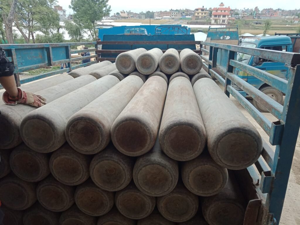 अक्सिजन सिलिन्डिरको कालोबजारी