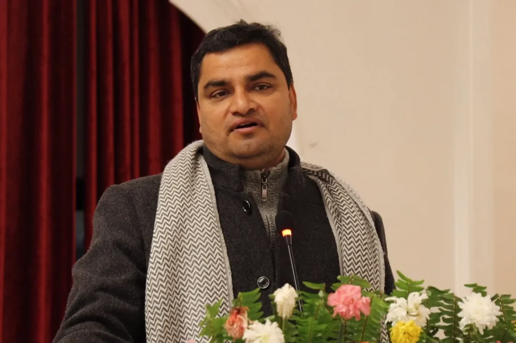 राष्ट्रपतिमा उम्मेदवारी दिनु च्याँखे थाप्नु होइनः प्रदीप पौडेल