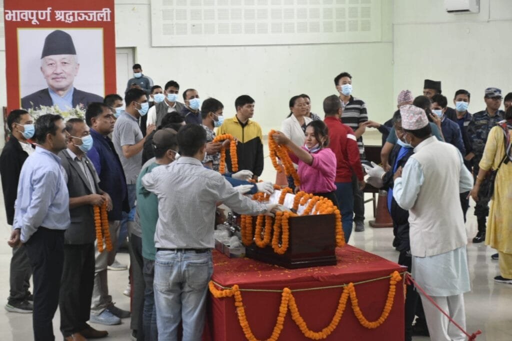 सुवास नेम्वाङको पार्थिव शरीर श्रद्धाञ्जलीका लागि पार्टी कार्यालय च्यासलमा
