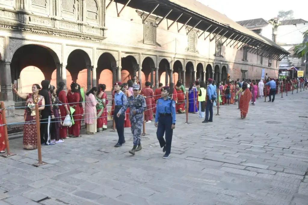 पशुपतिनाथ दर्शनका लागि विगतभन्दा यस वर्ष बढि व्यवस्थित