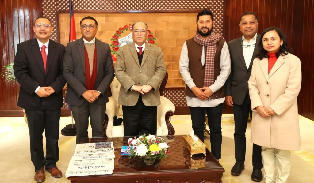 सहकारी समस्या समाधानका लागि रास्वपाले बुझायो प्रधानमन्त्रीलाई सुझावपत्र