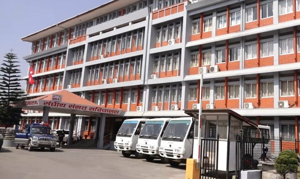 कोरम नपुगेपछि समितिको बैठक स्थगित
