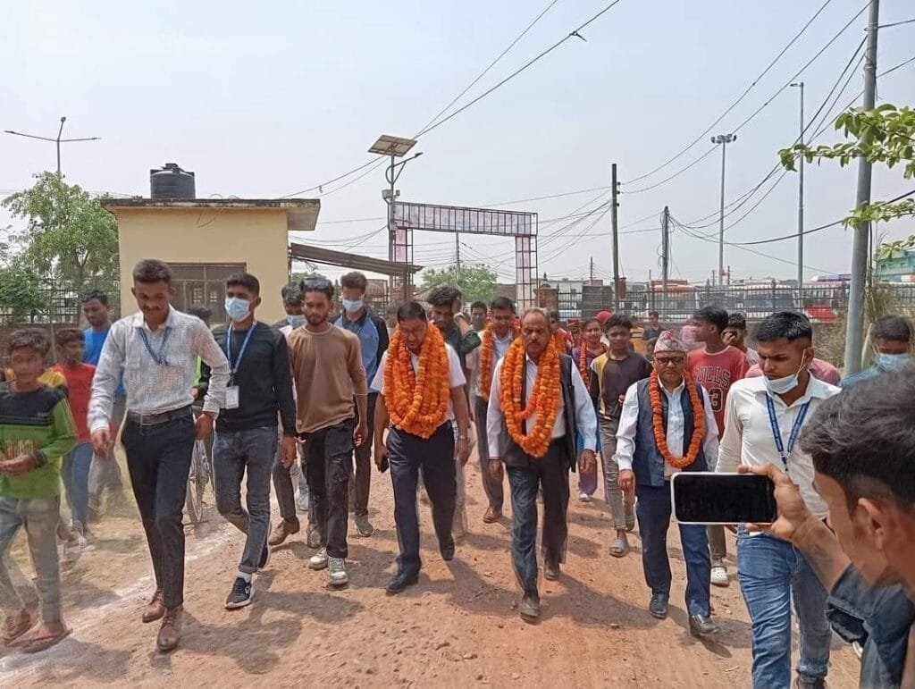 खेलाडीको प्रोत्साहनका लागि लुम्बिनीमा मेयर कप क्रिकेट, मेयर र हकिमको माला मोह !