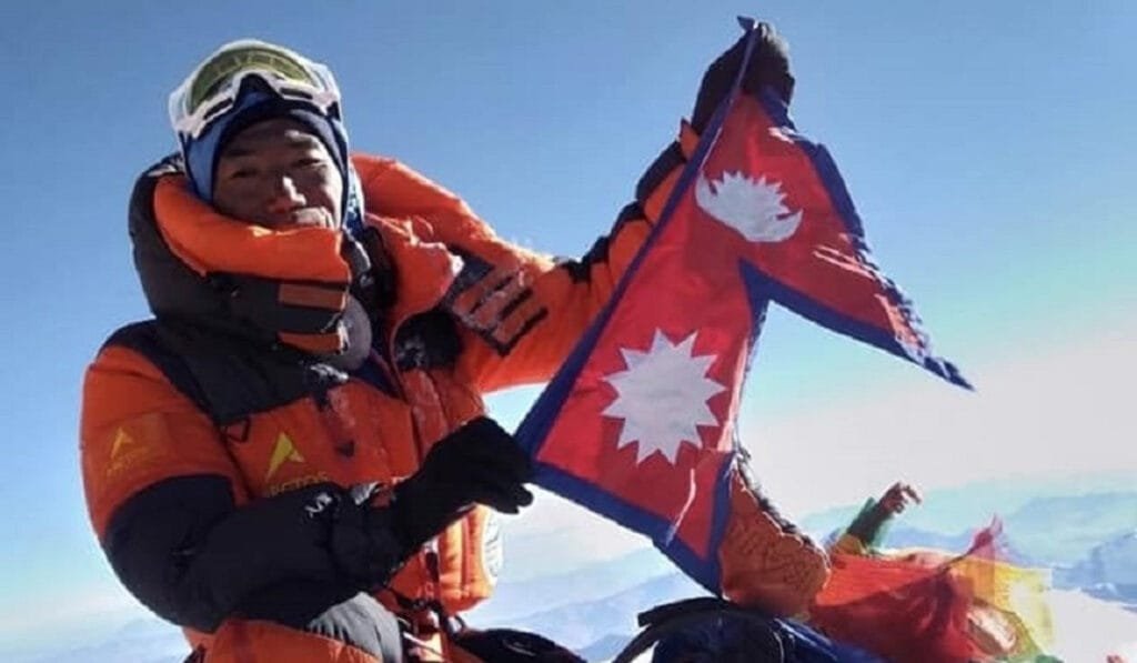 अझै चुलियो कामिरिताको कीर्तिमान, ३०औं पटक सगरमाथाको सफल आरोहण&nbsp;