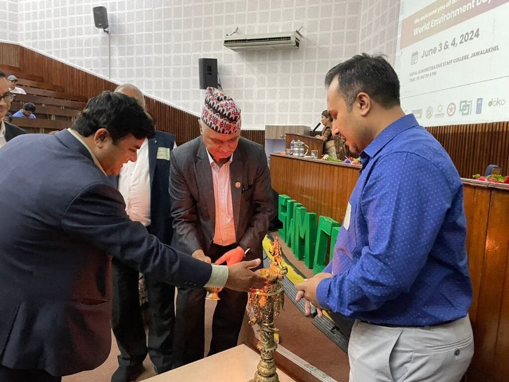 फोहोर मैला ब्यवस्थापनमा गम्भीर समस्या छ: मन्त्री जोशी