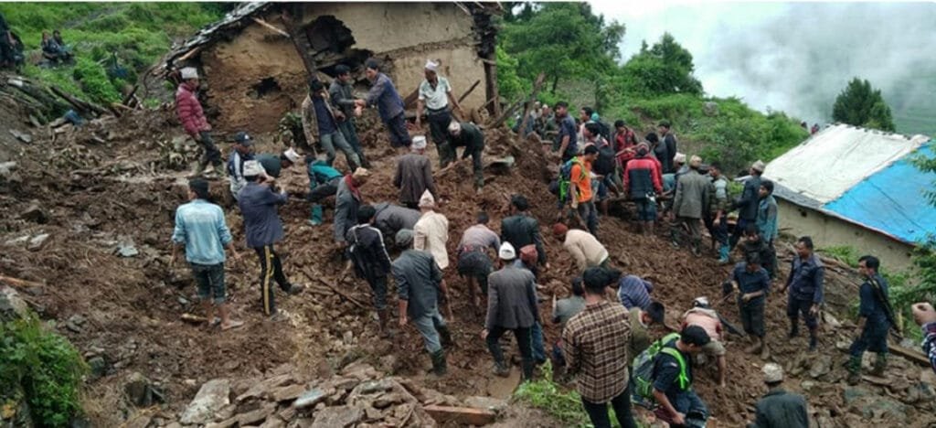 बाढी, पहिरो लगायतका विपद्‍मा परी हालसम्म १३० जनाको मृत्यु