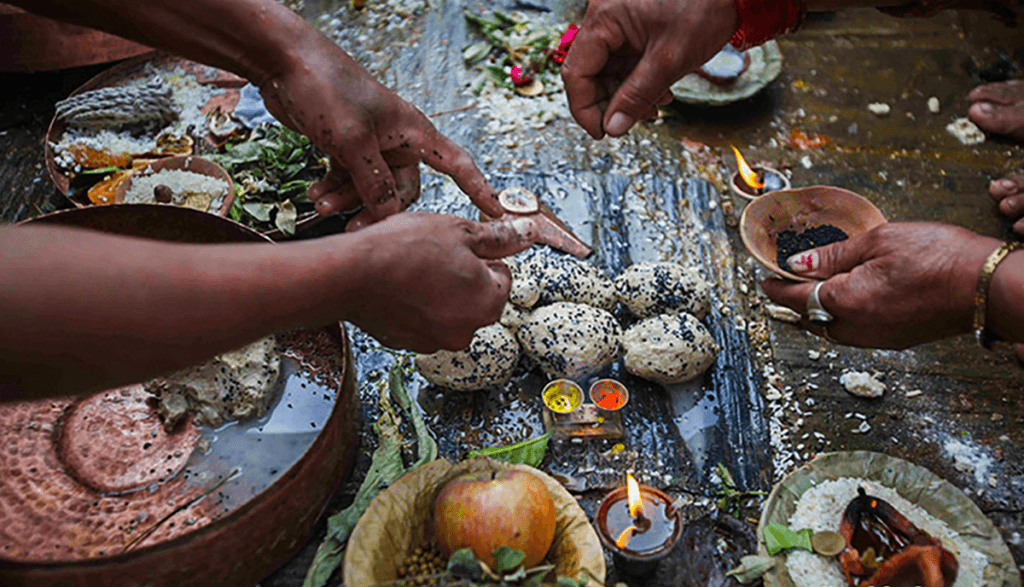 पितृ पक्षमा यस्ता संकेत देखिनु अशुभ, भूलवश पनि नगर्नुहोस् बेवास्ता !