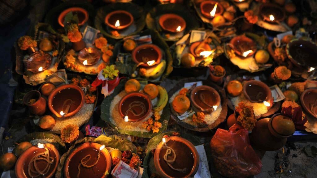 पितृ उद्धारका लागि आज शिवालयमा बत्ती बालिँदै