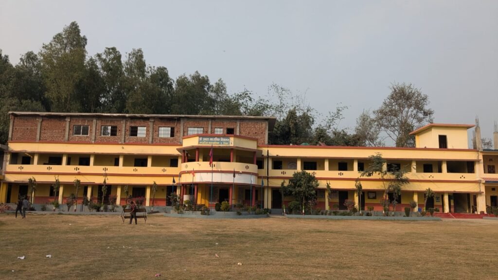 पठन-पाठन अवरुद्ध गरी कक्षा कोठामा धार्मिक प्रवचन, विधार्थीद्वारा विरोध