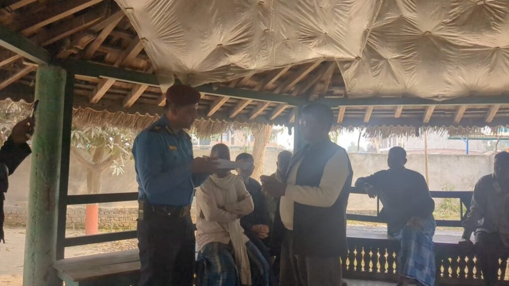 मन्त्रीको क्रसरबाट निस्केका टिपरले फतुवा-विजयपुरमा मच्चाए आतंक, स्थानीयले गुहारे प्रहरी