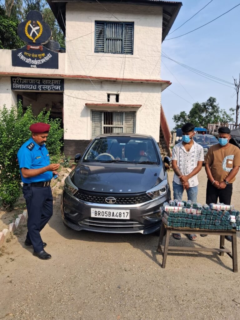 बारामा लागूऔषधका साथ १ भारतीयसहित २ जना पक्राउ