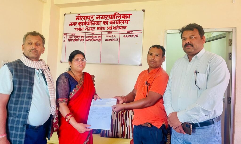 नगरवासीलाइ निशुल्क विद्युत, मौलापुरले बुझायाे अढाई करोड