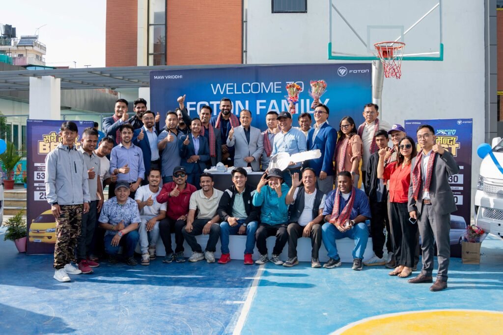 इभी युगतर्फ शैक्षिक संस्था : जेभियर इन्टरनेशनल स्कूललाई १३ वटा फोटोन माउन्टेन इभी भ्यान हस्तान्तरण