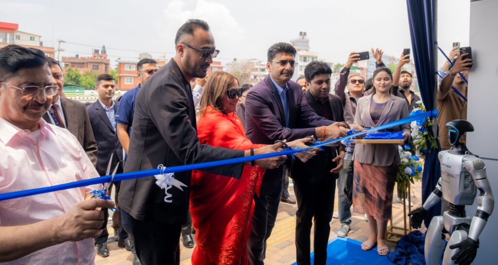 महाराजगञ्जमा  दिपलको नयाँ शोरुम उद्घाटन, काठमाडौंमा बजार उपस्थिति थप मजबुत