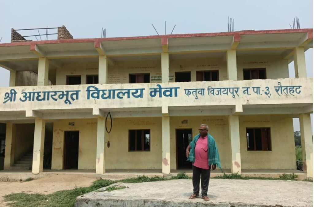अत्याधिक गर्मीमा पंखाविहीन कक्षा, शिक्षक अभावले विद्यार्थीको पढाइ प्रभावित