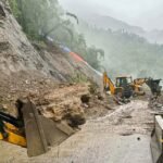 अविरल वर्षापछि कृष्णभीरमा पहिरो, सडक आवागमन प्रभावित