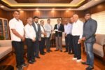 वनस्पति घ्यू तेल उत्पादक संघद्वारा विपद् राहत कोषमा १ करोड १ लाख सहयोग