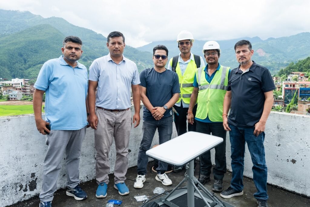 एनसेलले बाढी प्रभावित क्षेत्रमा स्याटलाइट प्रविधिमार्फत सञ्चार सेवा उपलब्ध गराउँदै
